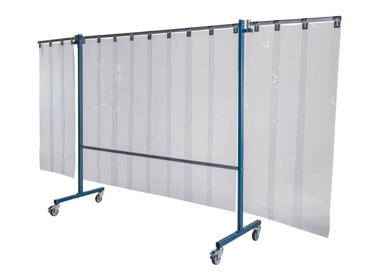 Ecran mobile d'atelier 3 VOLETS avec Lanières suspendues 300 x 2 mm - Incolore Hlan=1950 mm - hauteur 1950 mm x largeur 3700 mm -Monté sur 4 roulettes Ø 100 mm  dont 2 avec frein - [la pièce]